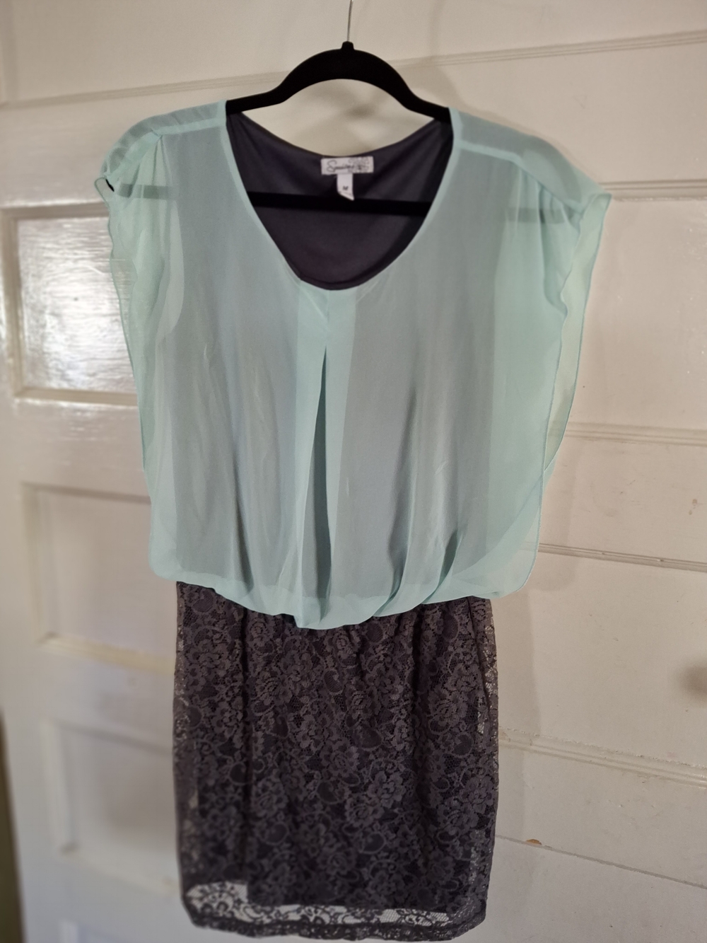 Speechless Mint Chiffon & Black Lace Dress Size Medium (CFD 115)